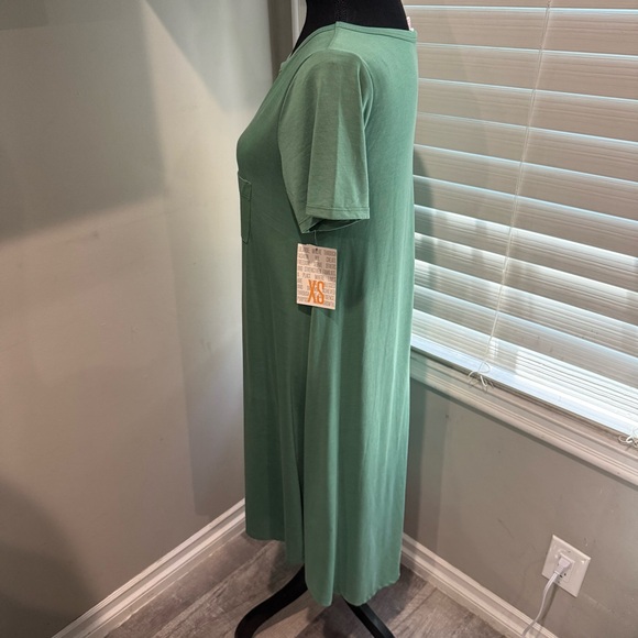 Lula Roe CARLY SWING DRESS‎ - Picture 2 of 5